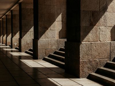 Geometric abstraction of balance and rhythm